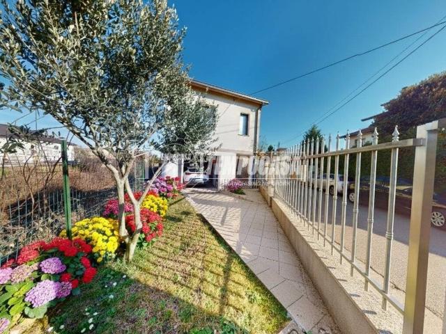Villa Indipendente in vendita a Cesano Maderno, Lombardia