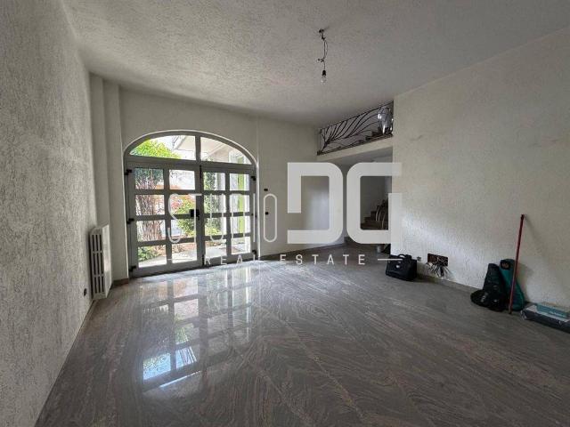 Villa Indipendente in vendita a Cesano Maderno, Lombardia