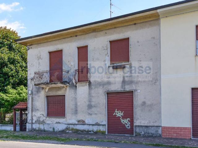 Villa Indipendente in vendita a Cesano Maderno, Cassina Savina