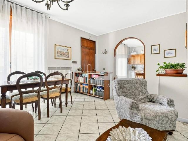 Villa Indipendente in vendita a Cesano Maderno, Lombardia