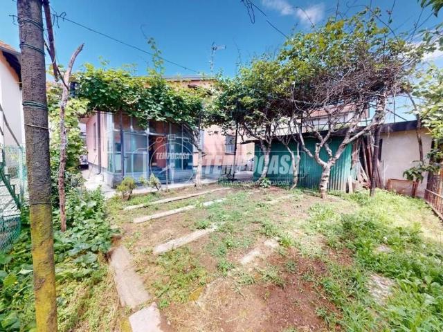 Villa Indipendente in vendita a Cesano Maderno, Lombardia