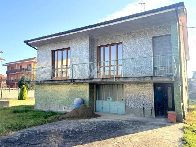 Villa Indipendente in vendita a Villaggio Ina Casa, Cesate