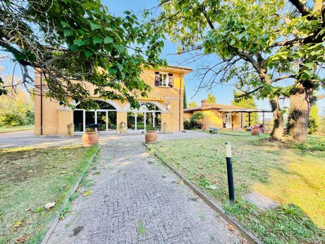 Villa Indipendente in vendita a Quartiere Rubicone, Cesena