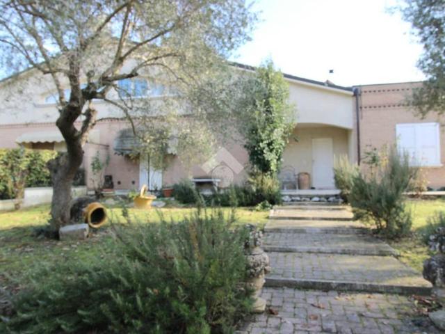Villa Indipendente in vendita a Unione dei comuni Valle del Savio, Cesenà