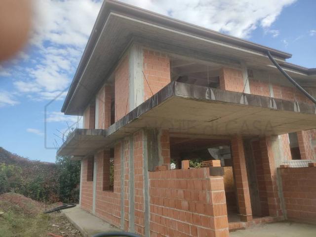 Villa Indipendente in vendita a Unione dei comuni Valle del Savio, Cesenà