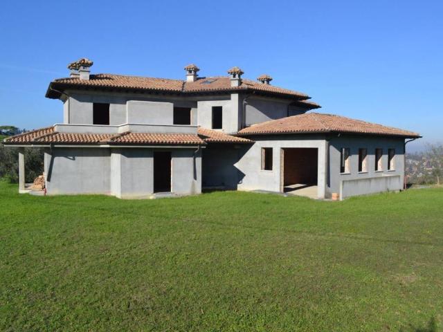 Villa Indipendente in vendita a Unione dei comuni Valle del Savio, Cesenà