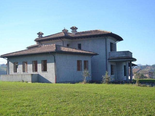 Villa Indipendente in vendita a Unione dei comuni Valle del Savio, Cesenà