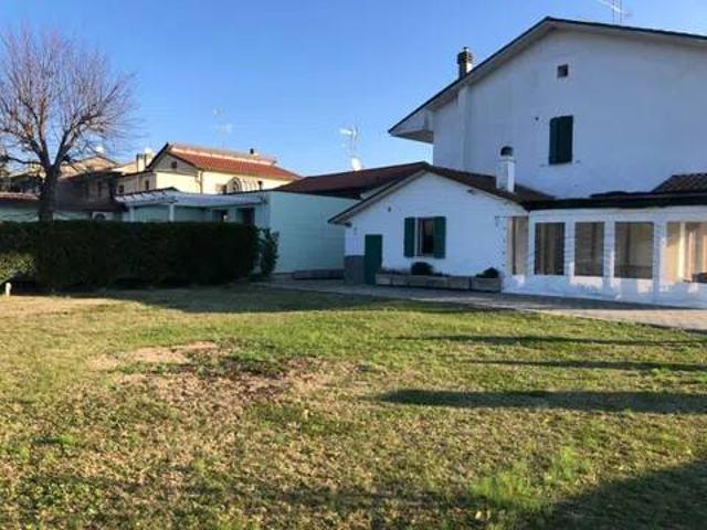Villa Indipendente in vendita a Unione dei comuni Valle del Savio, Cesenà