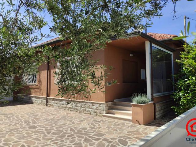 Villa Indipendente in vendita a Unione dei comuni Valle del Savio, Cesenà