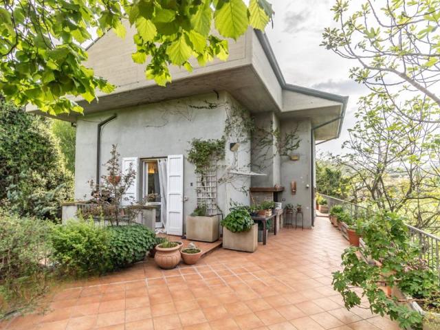 Villa Indipendente in vendita a Unione dei comuni Valle del Savio, Cesenà