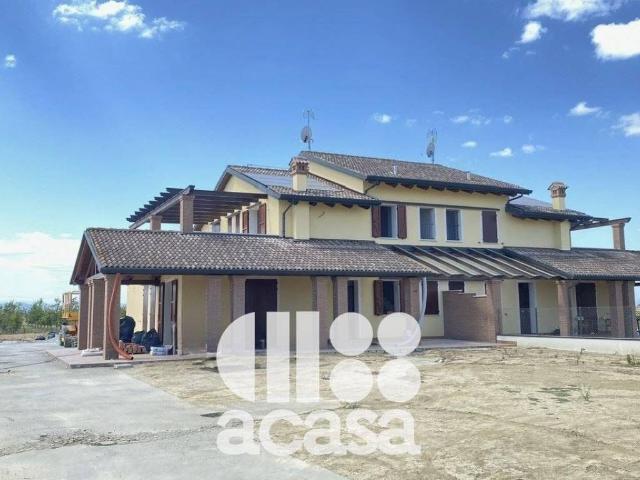 Villa Indipendente in vendita a Unione dei comuni Valle del Savio, Cesenà