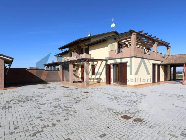 Villa Indipendente in vendita a La Pioppa, Cesena