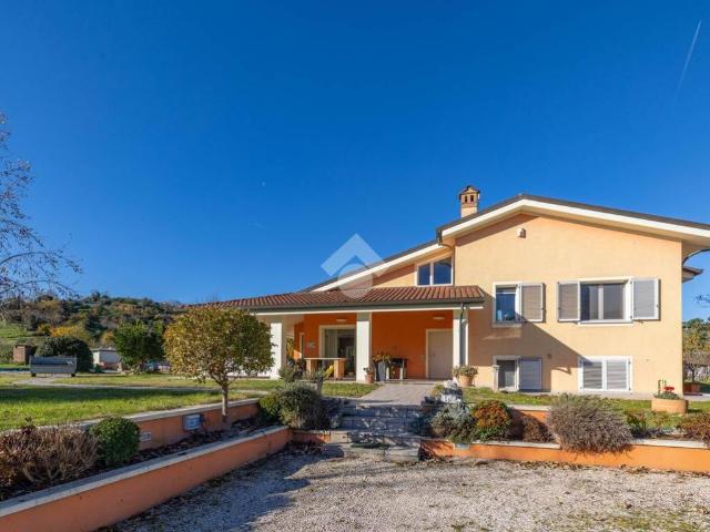 Villa Indipendente in vendita a Unione dei comuni Valle del Savio, Cesenà