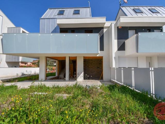 Villa Indipendente in vendita a Unione dei comuni Valle del Savio, Cesenà