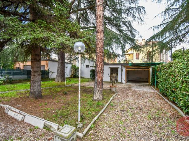 Villa Indipendente in vendita a Unione dei comuni Valle del Savio, Cesenà