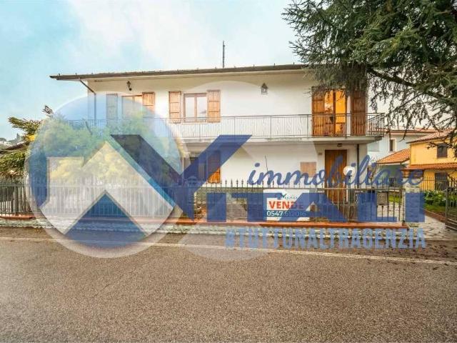 Villa Indipendente in vendita a Unione dei comuni Valle del Savio, Cesenà