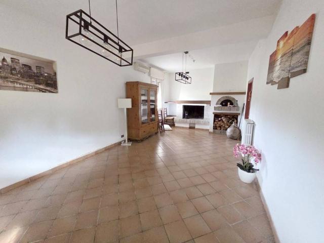 Villa Indipendente in vendita a Unione dei comuni Valle del Savio, Cesenà