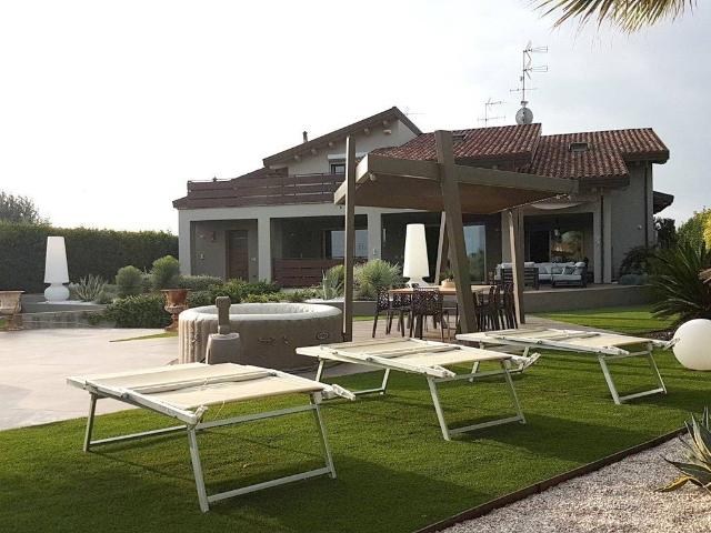 Villa Indipendente in vendita a Cella, Cesenatico