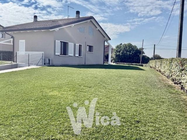 Villa Indipendente in vendita a Cannucceto, Cesenatico