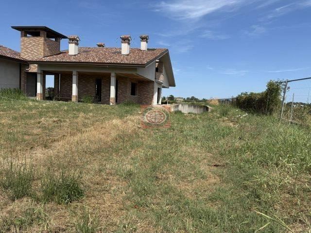 Villa Indipendente in vendita a Quartiere Al Mare, Cesenatico