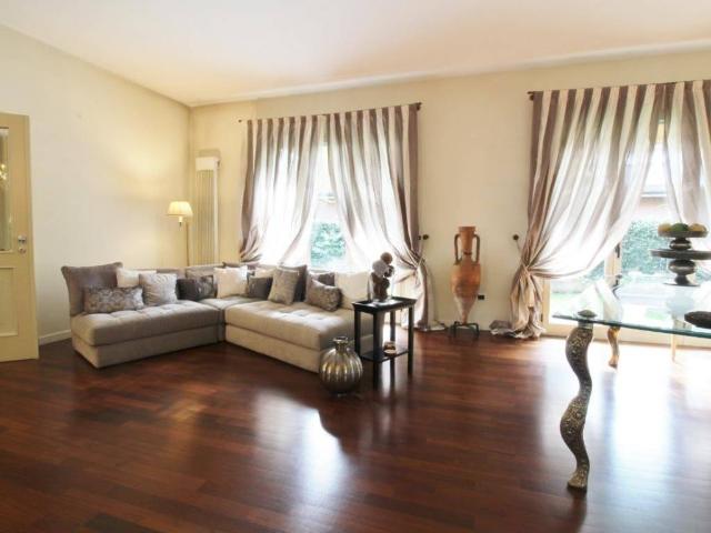 Villa Indipendente in vendita a Cesenatico, Reggio Emilia