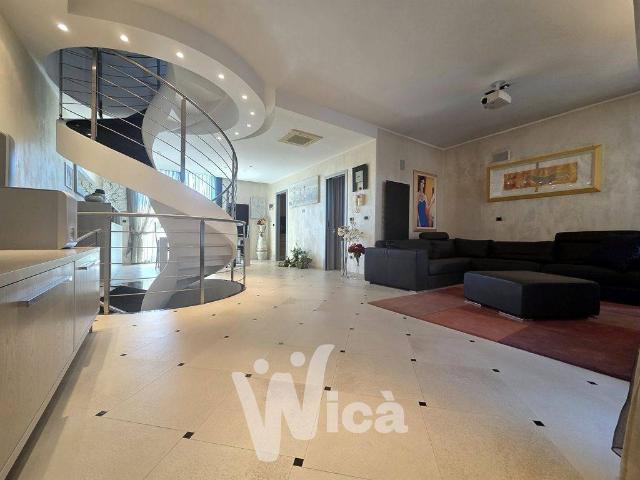 Villa Indipendente in vendita a Valverde, Cesenatico