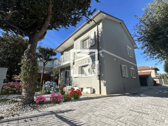 Villa Indipendente in vendita a Cannucceto, Cesenatico