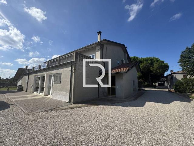 Villa Indipendente in vendita a Unione dei comuni Valle del Savio, Cesenà