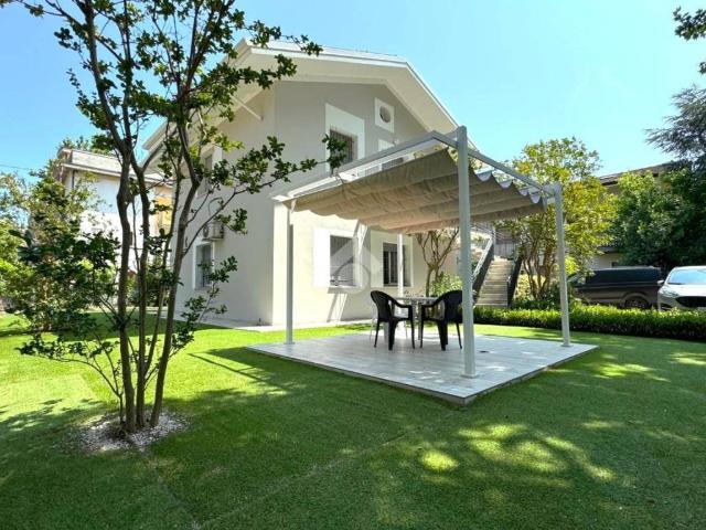 Villa Indipendente in vendita a Valverde, Cesenatico