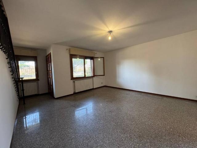 Villa Indipendente in vendita a Cesenatico, Reggio Emilia