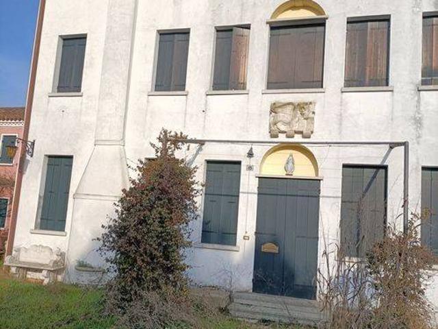 Villa Indipendente in vendita a Chiarano, Veneto