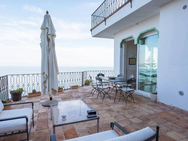 Villa Indipendente in vendita a Vietri Sul Mare, Campania