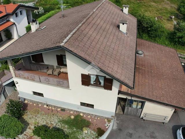 Villa Indipendente in vendita a Comunità montana della valle Camonica, Ceto