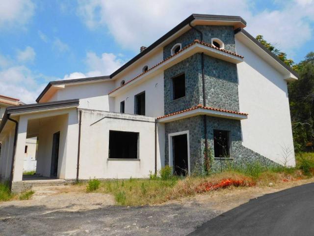 Villa Indipendente in vendita a Santa Lucia, Calabria