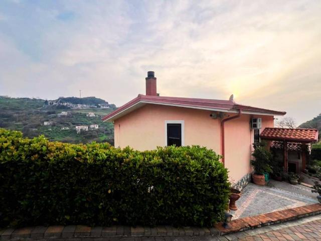 Villa Indipendente in vendita a Calabria, Cosenza