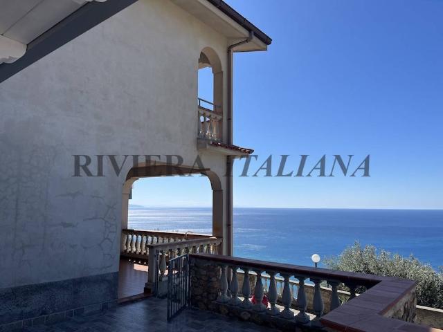 Villa Indipendente in vendita a Lampetia, Calabria