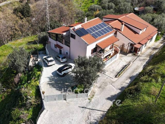 Villa Indipendente in vendita a Calabria, Cosenza