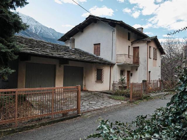 Villa Indipendente in vendita a Chambave, Aosta