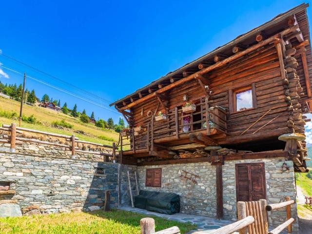 Villa Indipendente in vendita a Chamois, Aosta