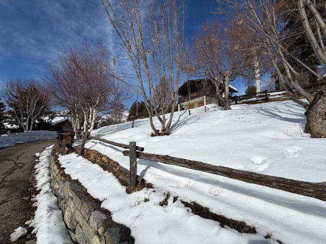Villa Indipendente in vendita a Chamois, Aosta