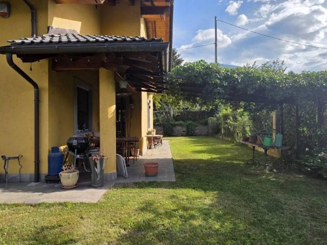 Villa Indipendente in vendita a Tzamberlet, Charvensod