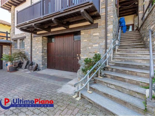 Villa Indipendente in vendita a Tzamberlet, Charvensod