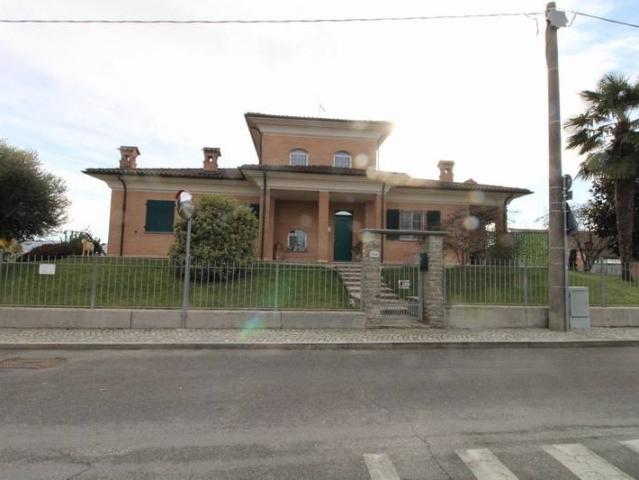 Villa Indipendente in vendita a Bergoglio, Piemonte