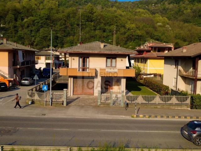 Villa Indipendente in vendita a Chiampo, Veneto