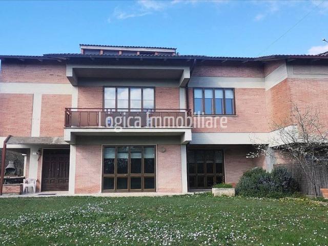 Villa Indipendente in vendita a Chianciano Terme, Toscana