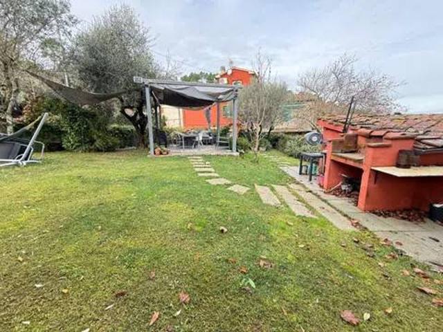 Villa Indipendente in vendita a Sassi Bianchi, Chianni