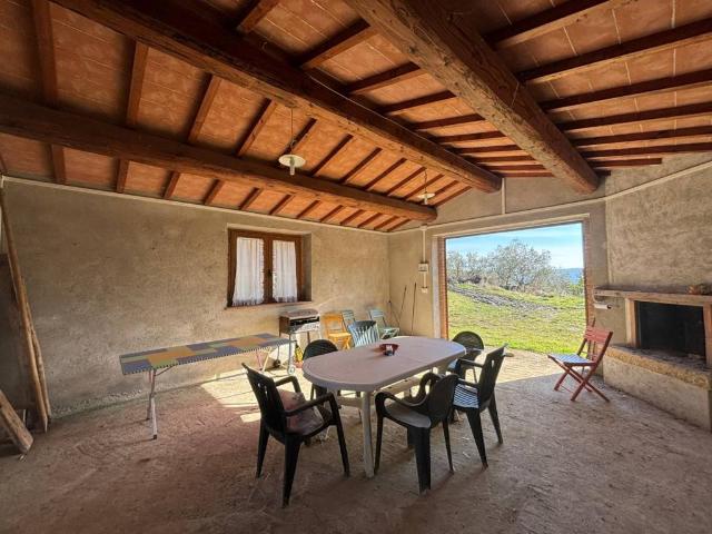 Villa Indipendente in vendita a Sassi Bianchi, Chianni
