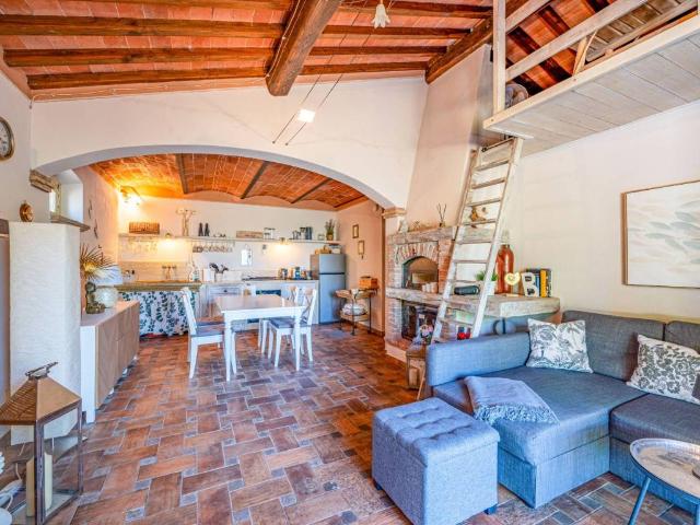 Villa Indipendente in vendita a Rivalto, Chianni