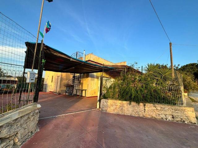 Villa Indipendente in vendita a Chiaramonte Gulfi, Sicilia
