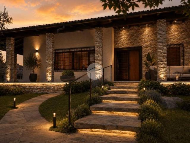 Villa Indipendente in vendita a Chiari, Lombardia